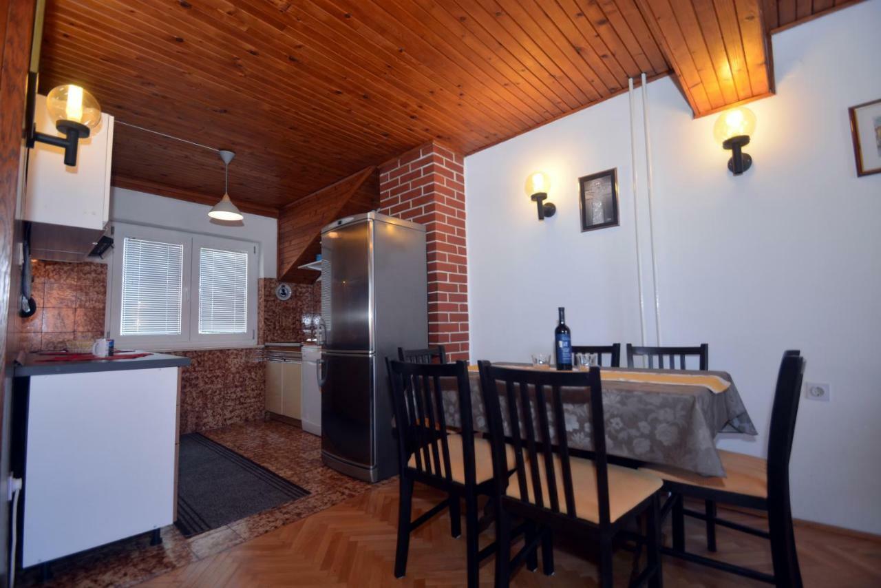 Apartment Mimica-Croatia , Omis , Center Extérieur photo